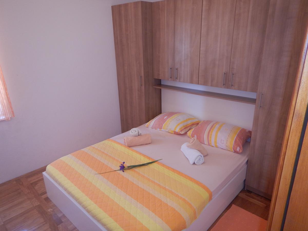 Apartments Val'S Osljak Preko Exterior photo